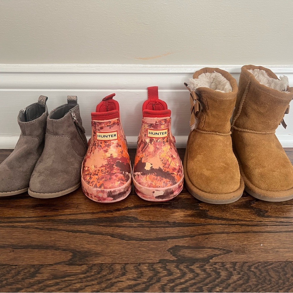 Toddler girls size 6 boots
